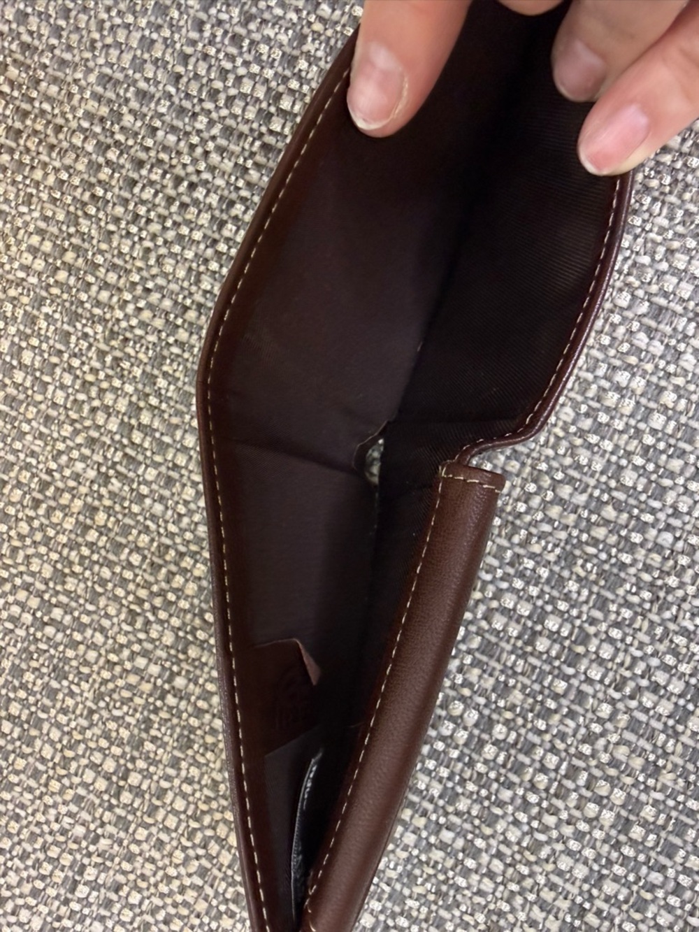 Steve Madden Brown Genuine Leather Passcase Wallet. RFID Protection. NWOT - Picture 5 of 8